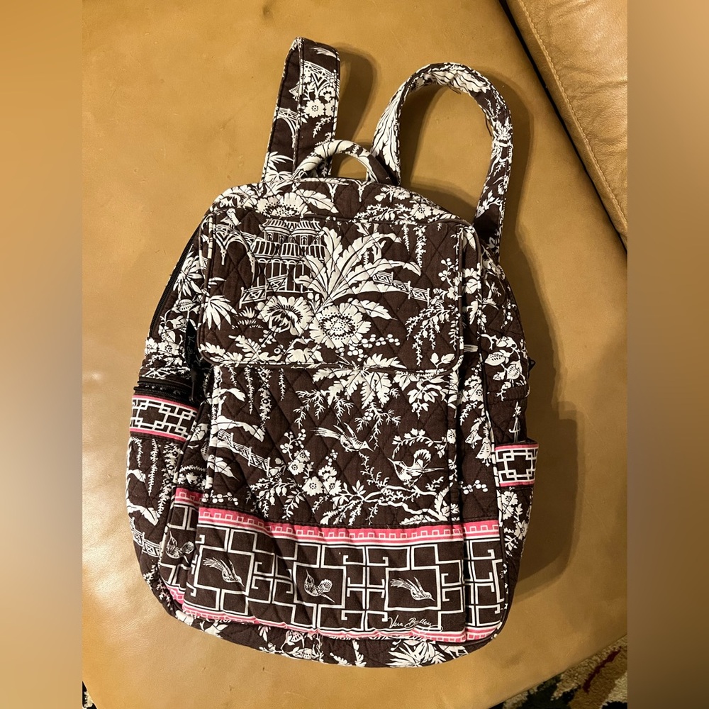 VERA BRADLEY IMPERIAL TOILE QUILTED Backpack  - Brown & White with Pink Trim-EUC